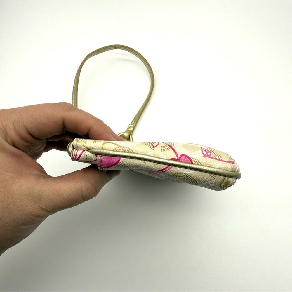 Coach Waverly Cherry Heart Signature Wristlet Khaki Pink 49240 BKHPK - Picture 4 of 15